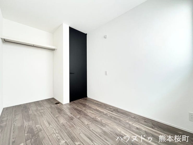 ■2階洋室③■寝室、書斎、趣味の部屋。家族の成長やライフスタイルに合わせ、様々な使い方ができる快適な空間です。