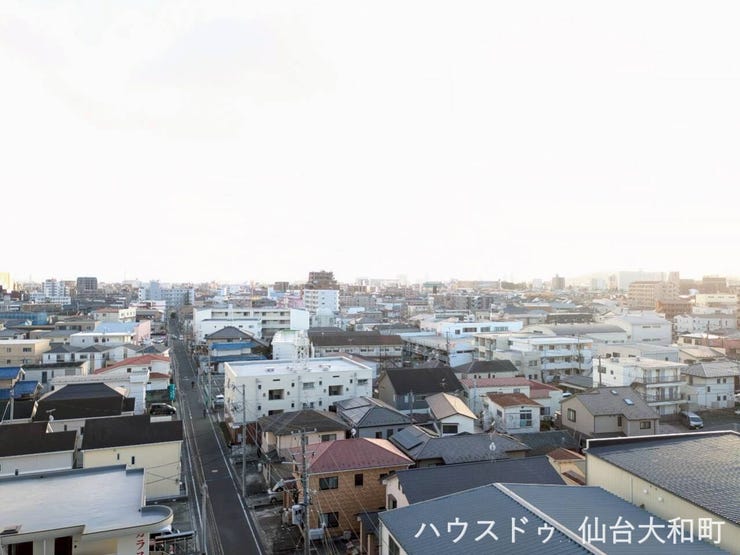 バルコニーから街並みを一望