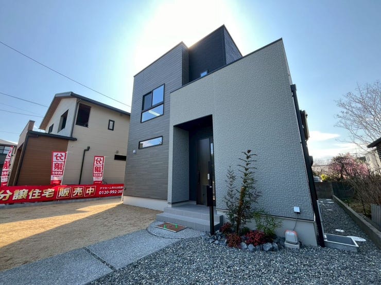 外構もオシャレです