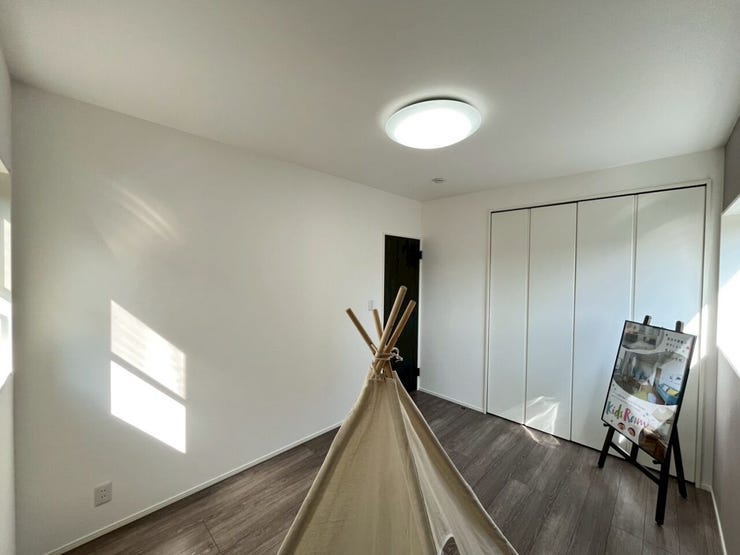 2階 洋室② 収納