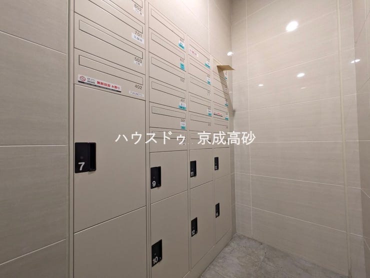 共用部分の集合ポストです。大切なお手紙をお届けします。