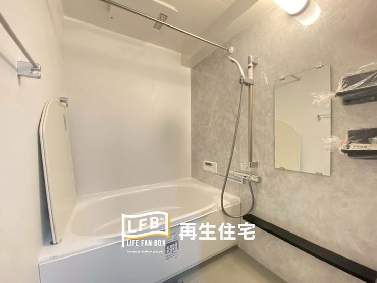 グレーの壁がお洒落な浴室に生まれ変わりました♪