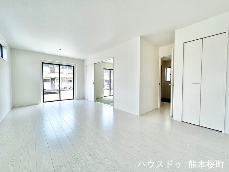 ■□■安らぎと笑顔の中心地■□■陽光が優しく降り注ぎ、会話が自然と弾む。ここでは、毎日が特別な時間へと変わります