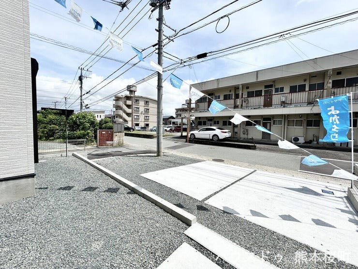 ■□■車と趣味の幅が広がる場所■□■単なる駐車スペースではない、洗車やタイヤ交換、DIYにも使える多目的な屋外スペースです