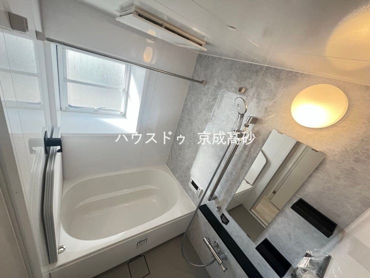 お手入れ簡単でキレイを保つ技術の数々が、家事の負担を減らしてくれます。暖かいお風呂でゆっくりと入浴し一日の疲れを癒す大切な時間をお過ごしください。