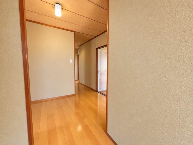 ※空室をイメージしCG加工したものです。
画像は実際の室内写真と間取り図から再現した「室内イメージ」で実際とは多少異なります。