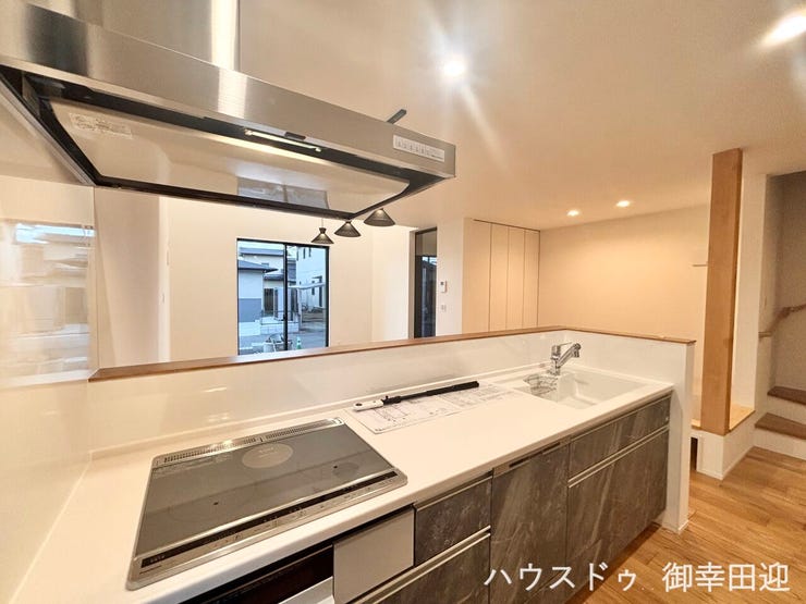 ■家族の「美味しい」が集まる舞台■高い機能性と美しいデザインを両立。料理する人も、待つ人も、笑顔になれる場所です。