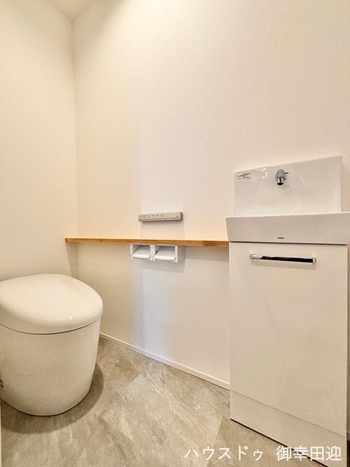 ■一人になれる安らぎの場所■清潔さと静けさを両立した空間。心落ち着くひとときを過ごせる、プライベートなレストルームです。