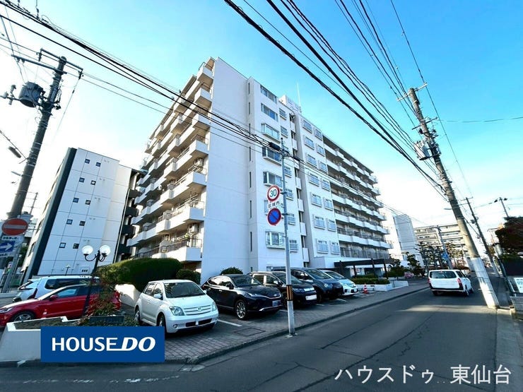 地下鉄【勾当台公園駅】徒歩約10分の駅チカ物件!
コンビニ・スーパー徒歩約6分圏内で利便性◎