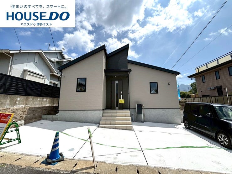 【外観】
【糟屋郡宇美町四王寺坂 新築平屋建て】◆66坪の敷地に建つ、ゆとりの平屋建て&駐車スペース3台分◆原田小学校まで歩9分