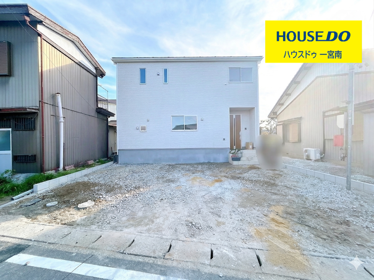 【外観】
北向きの土地は直射日光を直接浴びにくいため、室内が過熱しにくくエアコンの効率も向上します!