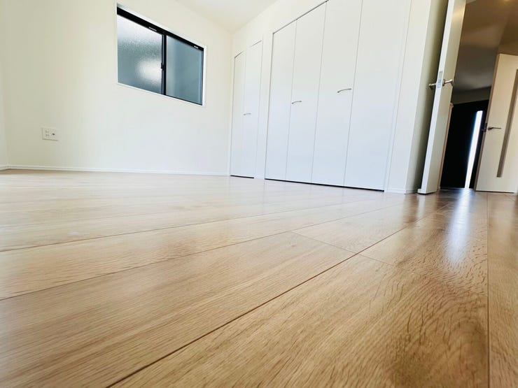 ◇リビング横の洋室☆急な来客のお通し部屋としても活用いただけます☆