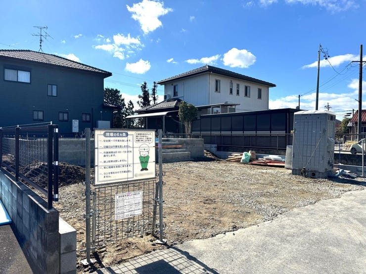 並列駐車4台可能!(車種による) お車での来客が多い方にもお勧めです!