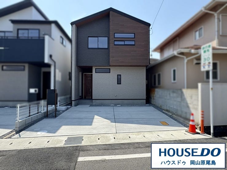 駐車は敷地北側に並列で2台可能となっております。