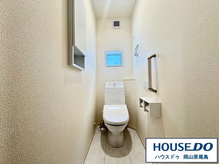 朝の忙しい時間にも活躍してくれそうな、トイレは1階と2階に配置しています♪