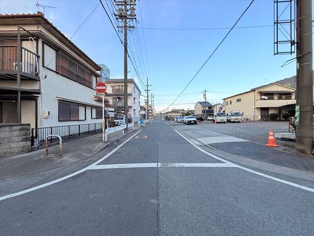 歩道があるので小さなお子様がいても安心ですね♪