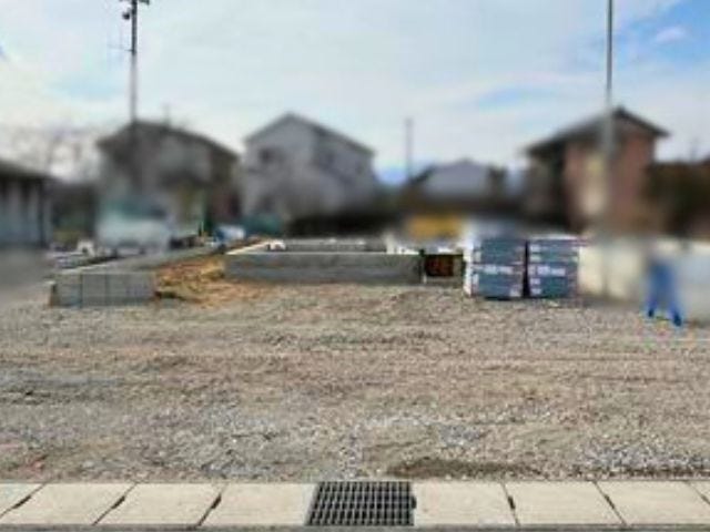 建物前面が駐車場になります。これから順次情報をお届けしますね
(2026年2月5日 撮影)