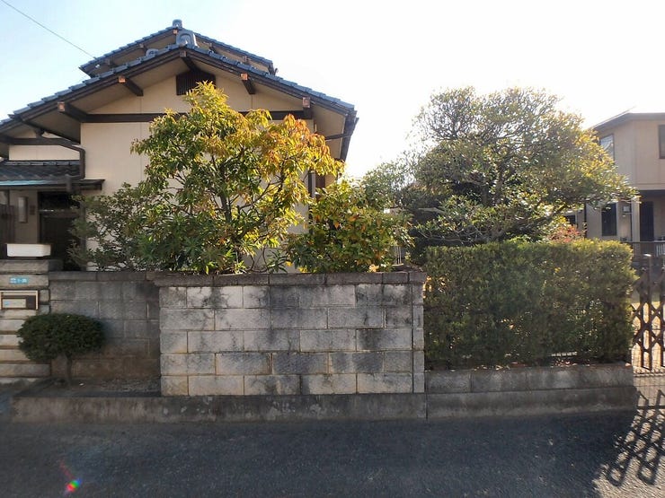 外観を西側より撮影