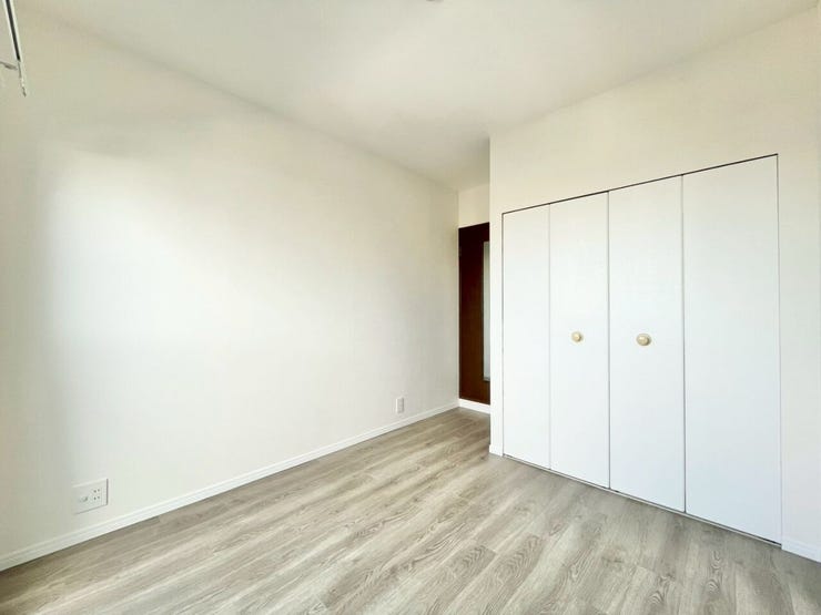 家庭内であふれがちな季節物やストック品をまとめて収納するスペースにもできます!