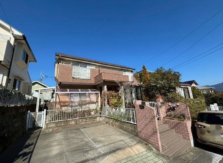 駐車場は車の出し入れしやすい並列2台分。