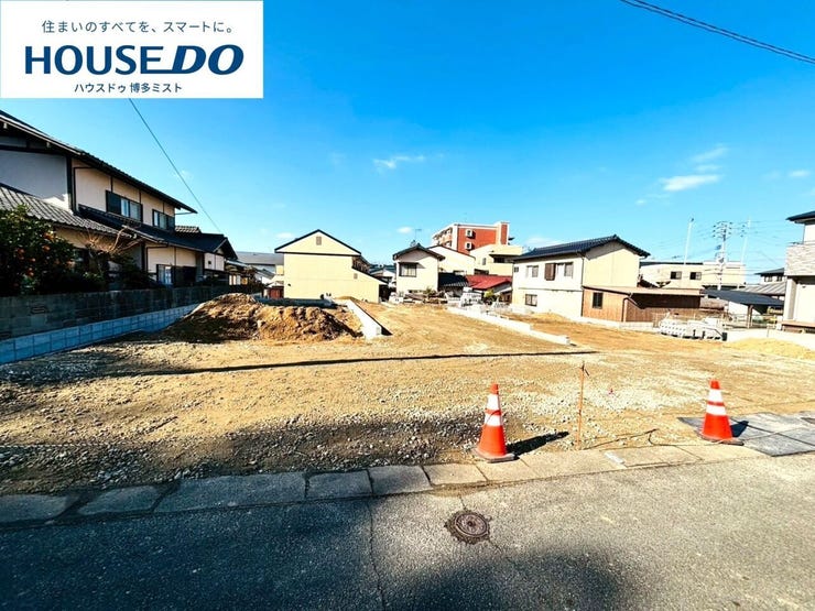 【福岡市博多区金の隈】実際に現地へ行き、お子様と一緒に小学校までの経路を確認したり、近隣の同施工会社の完成物件へ行き完成後の雰囲気を体感したりといった見学ツアーをしませんか?(2月3日撮影)