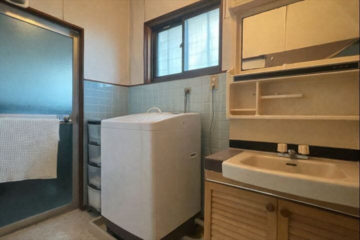 ※実際の写真から生活用品を消すCG加工をしています。
窓があるので換気も出来ますね♪