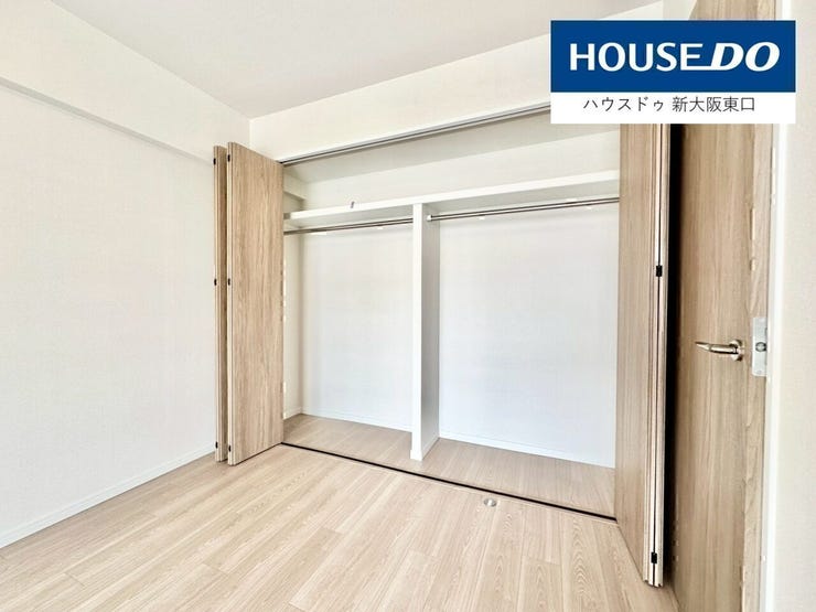 壁一面の収納。
収納の多さもこのお部屋の特徴です。