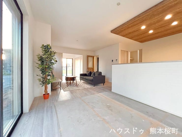 ■□■安らぎと笑顔の中心地■□■陽光が優しく降り注ぎ、会話が自然と弾む。ここでは、毎日が特別な時間へと変わります