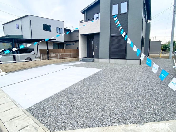 ■□■車と趣味の幅が広がる場所■□■単なる駐車スペースではない、洗車やタイヤ交換、DIYにも使える多目的な屋外スペースです