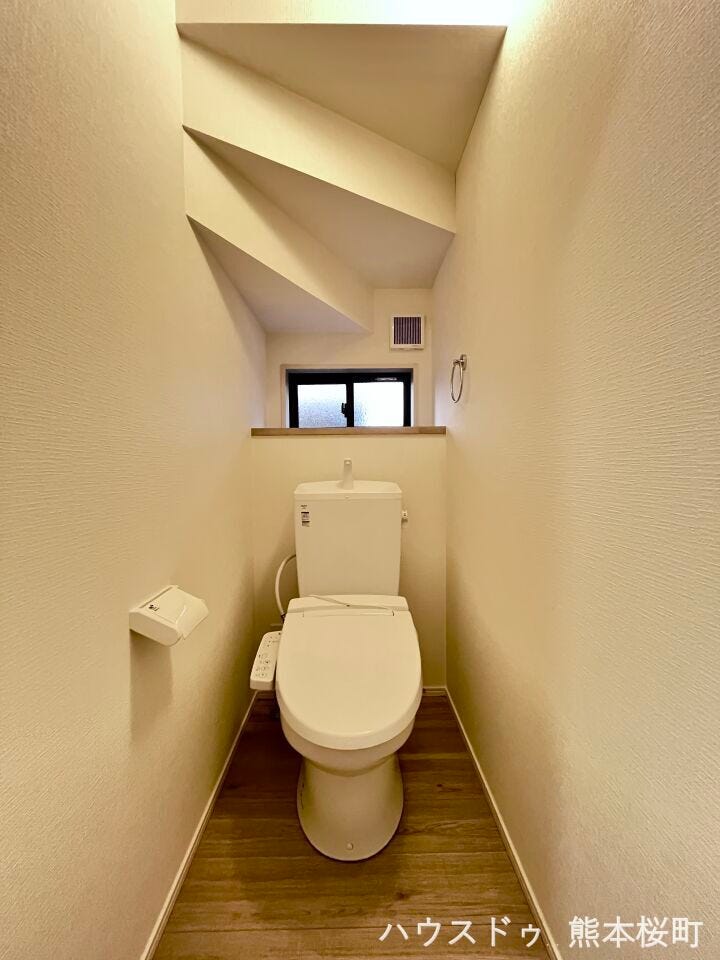 ■□■安らぎのひとときを提供する場所■□■清潔さと静けさを両立した空間。心落ち着くひとときを過ごせる、プライベートなレストルームです