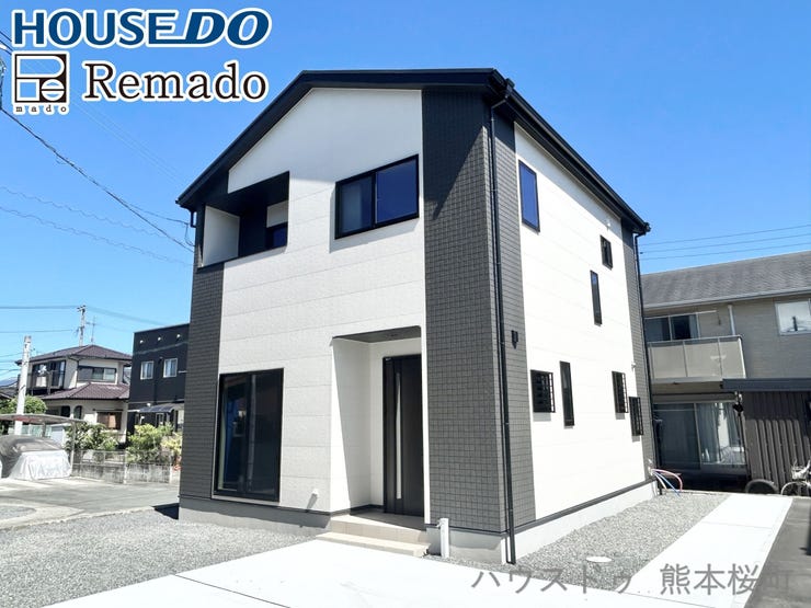 【外観】
■□■家の印象を決める「顔」■□■街並みに美しく調和しながら、帰るたびに誇らしく思える、あなたのためのシンボルです。