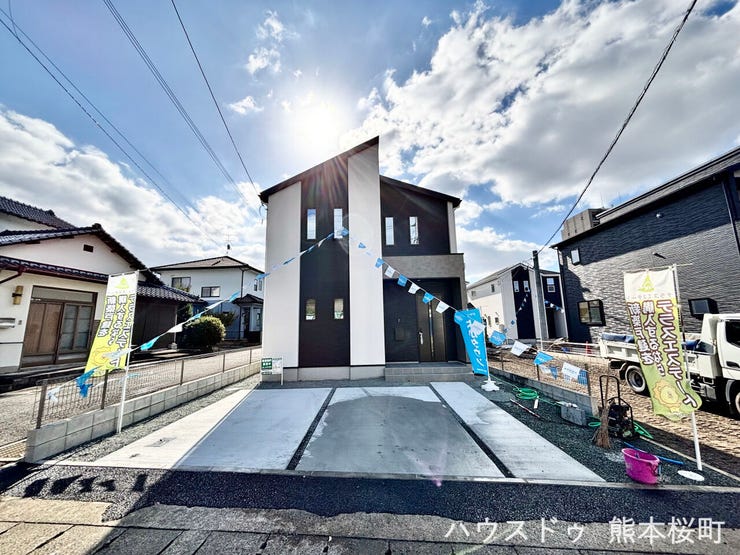 ■□■車と趣味の幅が広がる場所■□■単なる駐車スペースではない、洗車やタイヤ交換、DIYにも使える多目的な屋外スペースです