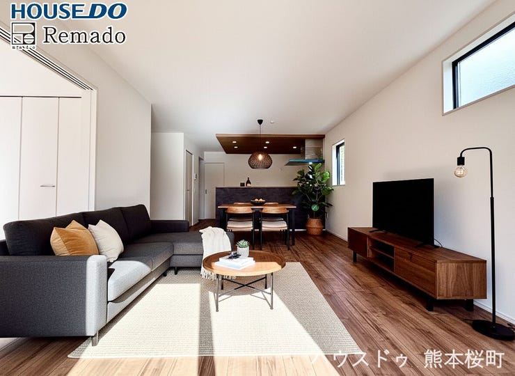 ■□■家族の笑顔が集う、安らぎとくつろぎの中心地■□■お気に入りの家具を迎え、窓からは心地の良い光が差し込みます。※CGで家具を配置しています