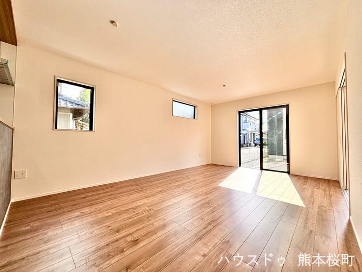 ■□■安らぎと笑顔の中心地■□■陽光が優しく降り注ぎ、会話が自然と弾む。ここでは、毎日が特別な時間へと変わります