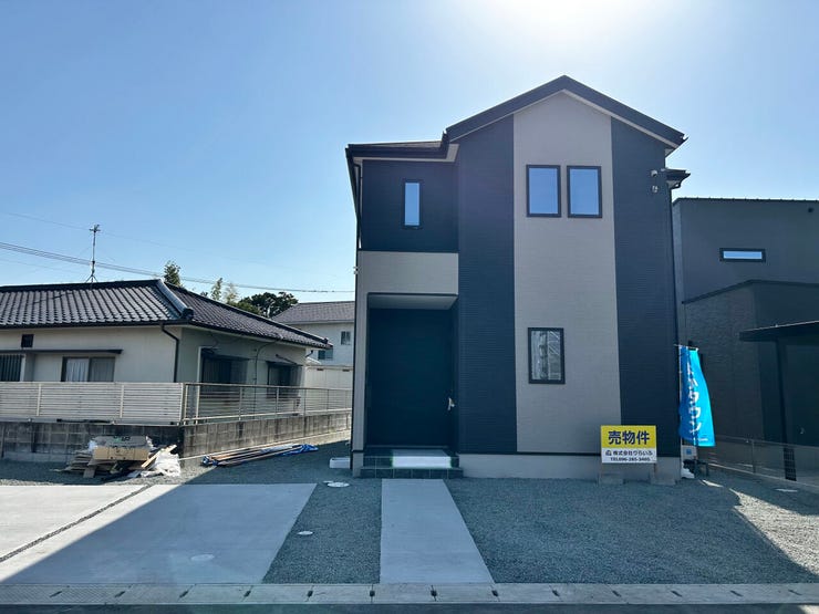 ■□■車と趣味の幅が広がる場所■□■単なる駐車スペースではない、洗車やタイヤ交換、DIYにも使える多目的な屋外スペースです