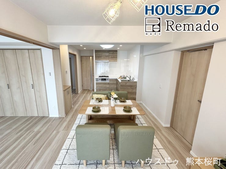 ■□■リビング■□■
窓からの採光で明るく・あたたかな雰囲気のリビングルームは家族団らんにピッタリ◎陽当り・風通良好です♪