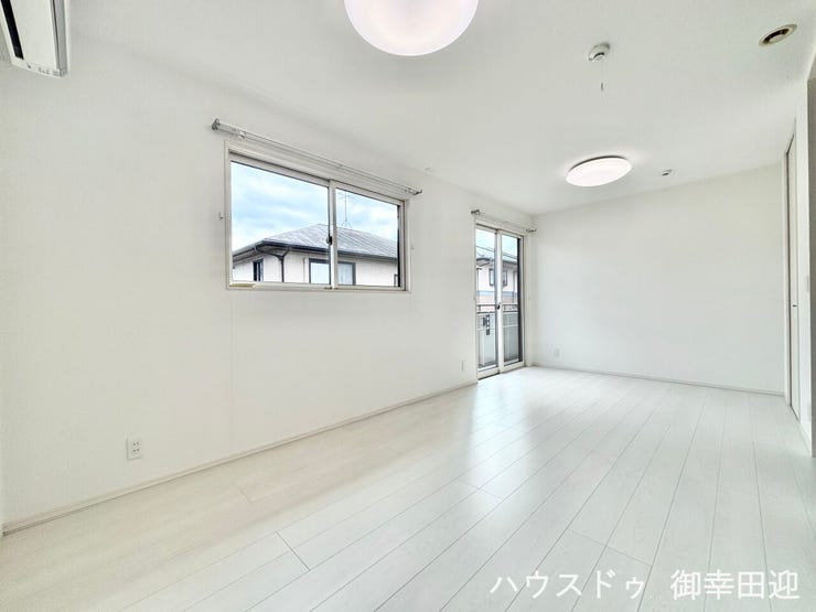 ■2階4.6+4.6帖洋室■寝室、書斎、趣味の部屋。家族の成長やライフスタイルに合わせ、様々な使い方ができる快適な空間です。