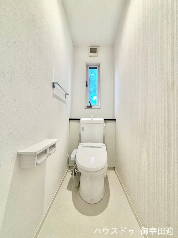 ■一人になれる安らぎの場所■清潔さと静けさを両立した空間。心落ち着くひとときを過ごせる、プライベートなレストルームです。