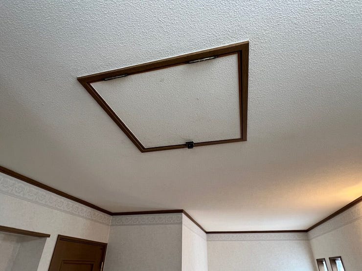 多目的スペース 屋根裏収納も完備