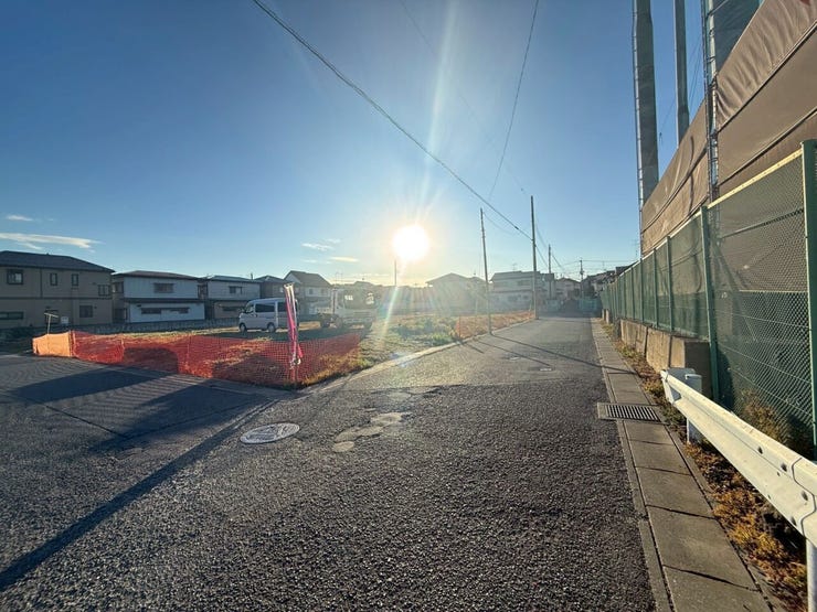 担当イチオシの「bond home」。専用テラスを望むバスコート計算された照明計画が美しいモダンな外観。細部までこだわり抜いた、デザイナーズ住宅です。他のハウスメーカーもご紹介できます!