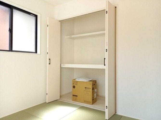 和室にも収納あり