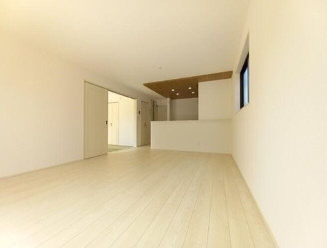 ゆったりくつろげる広々としたリビング