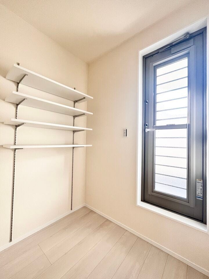 ■□■2階廊下収納■□■