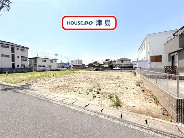 南に広く面した17.3帖LDKは明るく家族の憩いの場所に。キッチンから家族の様子を見渡せる開放的な空間。