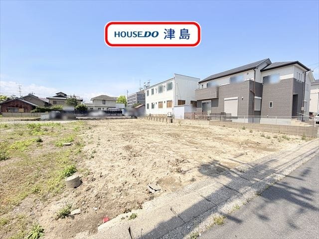 キッチン⇒洗面所⇒浴室への優れた動線は家事の負担を軽減。南側にお庭を配置し室内への陽当たりを確保。