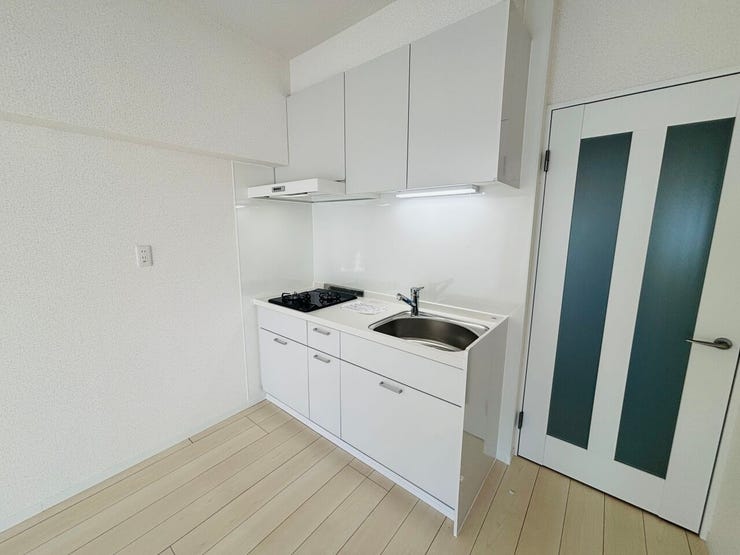 毎日のお料理が楽しくなる、スタイリッシュなデザインのシステムキッチン。