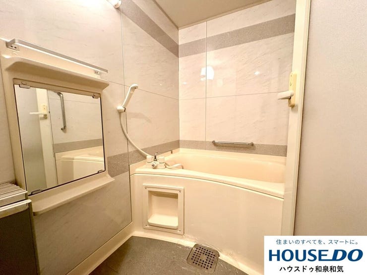 清潔感と優しい雰囲気のあるバスルームです。毎日ゆったりとくつろげます。