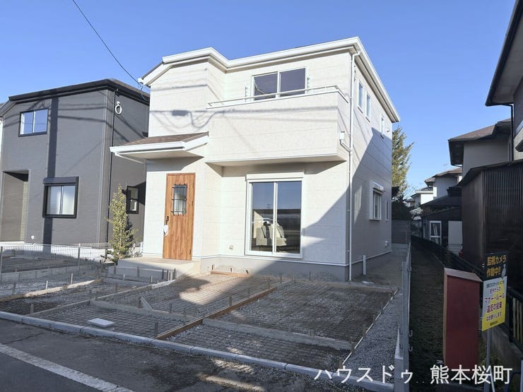 ■車と趣味の幅が広がる場所■単なる駐車スペースではない、洗車やタイヤ交換、DIYにも使える多目的な屋外スペースです。