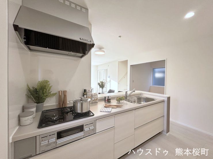 ■家族の「美味しい」が集まる舞台■高い機能性と美しいデザインを両立。料理する人も、待つ人も、笑顔になれる場所です。