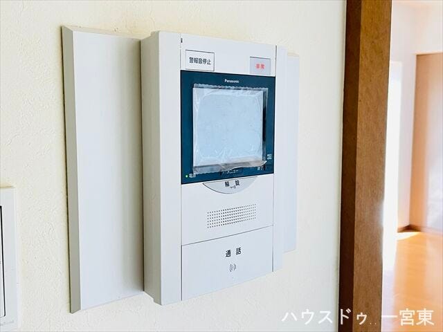 【モニター付きインターホン】来訪者の顔が見えるので、安心して対応できますね♪